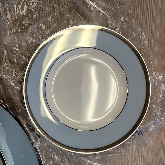 WEDGWOOD DINNER SETTING